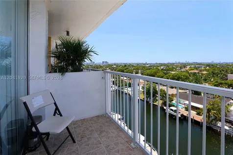 2000 NE 135th Street North Miami FL 33181