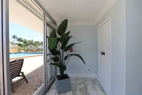 2000 NE 135th Street North Miami FL 33181