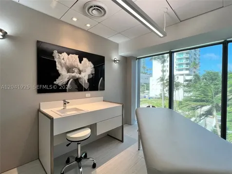460 NE 28th Street Miami FL 33137