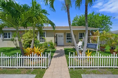 906 SW 8th Avenue Hallandale Beach FL 33009