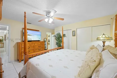 906 SW 8th Avenue Hallandale Beach FL 33009
