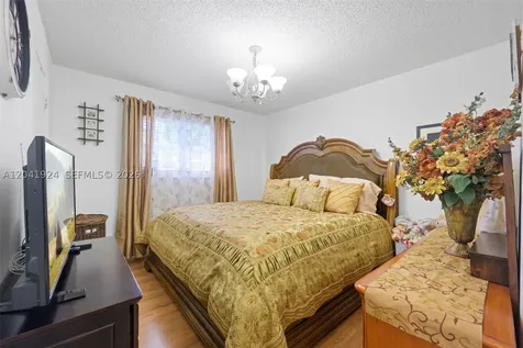 906 SW 8th Avenue Hallandale Beach FL 33009