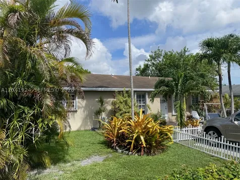 906 SW 8th Avenue Hallandale Beach FL 33009