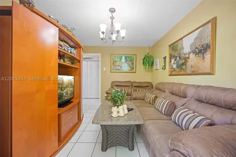 906 SW 8th Avenue Hallandale Beach FL 33009