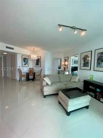 350 S Miami Avenue Miami FL 33130