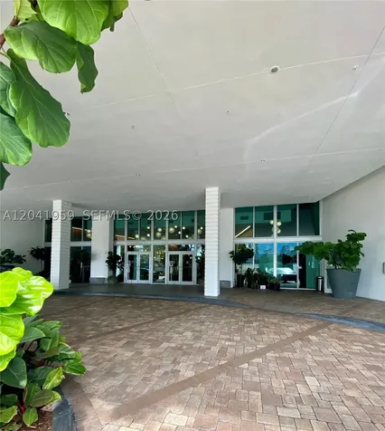 350 S Miami Avenue Miami FL 33130