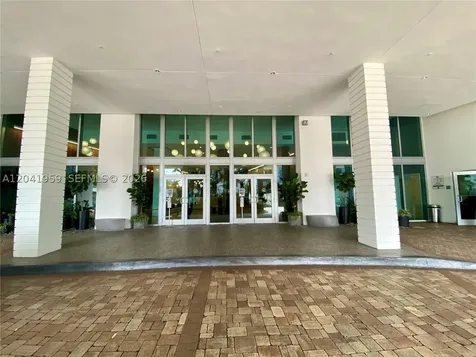 350 S Miami Avenue Miami FL 33130