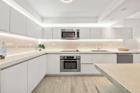 102 24th Street Miami Beach FL 33139