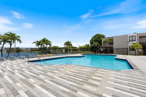 10288 NW 9th St Circle Miami FL 33172