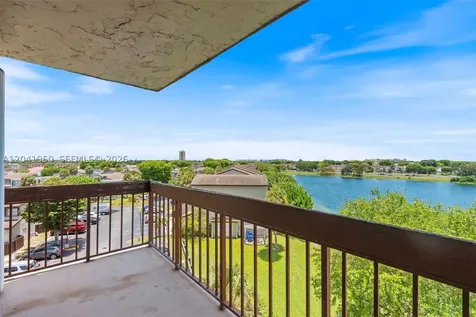 10288 NW 9th St Circle Miami FL 33172