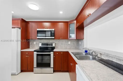 10288 NW 9th St Circle Miami FL 33172