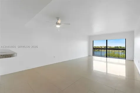 10288 NW 9th St Circle Miami FL 33172