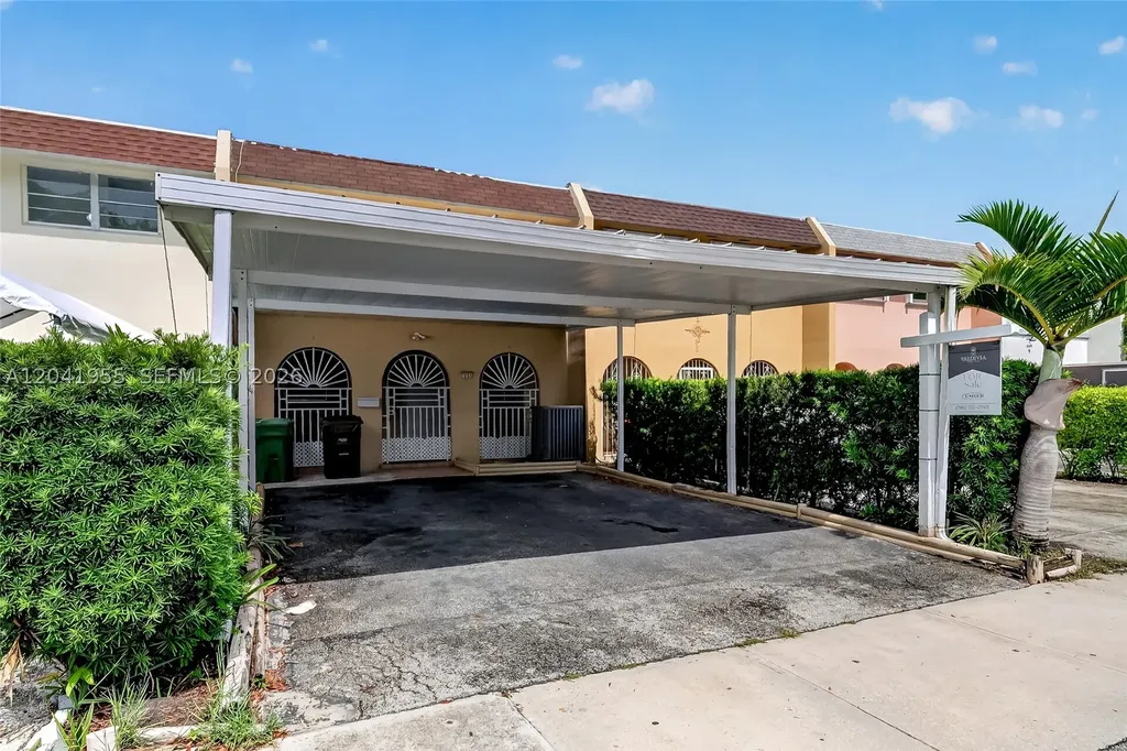 7055 W 3rd Court Hialeah FL 33014