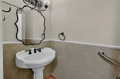 7055 W 3rd Court Hialeah FL 33014