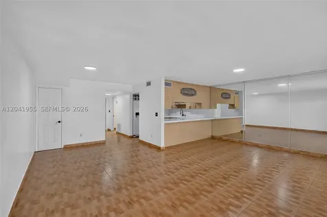 7055 W 3rd Court Hialeah FL 33014