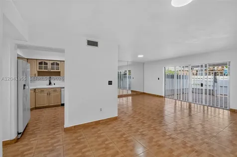 7055 W 3rd Court Hialeah FL 33014