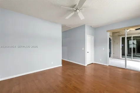 5823 Plum Harbor Circle Tamarac FL 33321