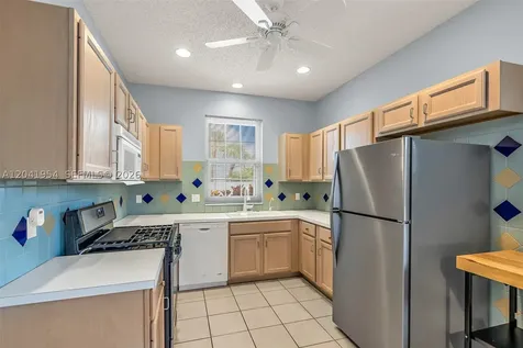 5823 Plum Harbor Circle Tamarac FL 33321