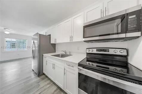 5511 SW 20th Street West Park FL 33023