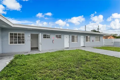 5511 SW 20th Street West Park FL 33023