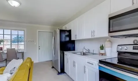 5511 SW 20th Street West Park FL 33023