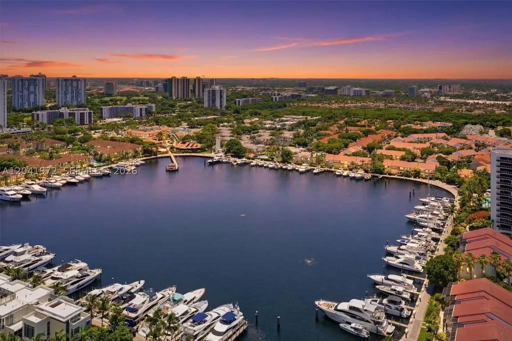 21205 Yacht Club Drive Aventura FL 33180