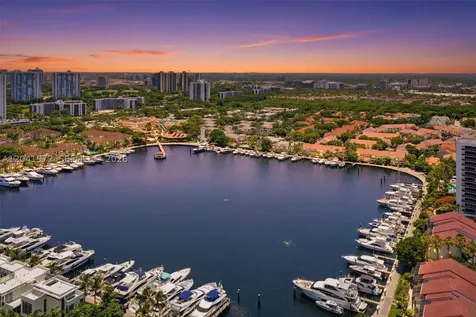 21205 Yacht Club Drive Aventura FL 33180