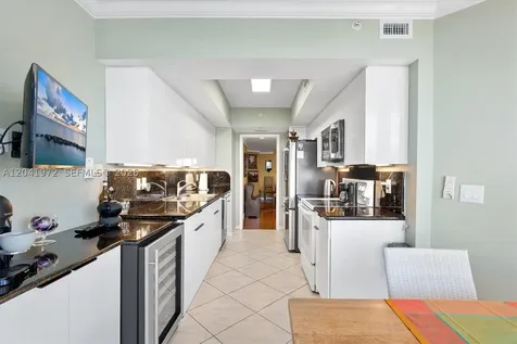 21205 Yacht Club Drive Aventura FL 33180