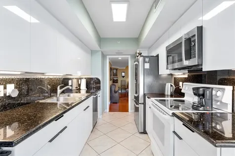21205 Yacht Club Drive Aventura FL 33180