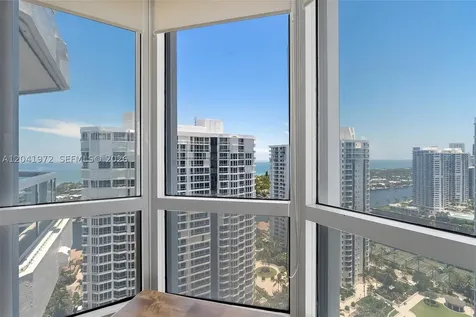21205 Yacht Club Drive Aventura FL 33180