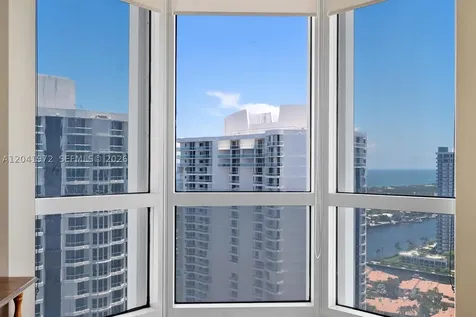 21205 Yacht Club Drive Aventura FL 33180