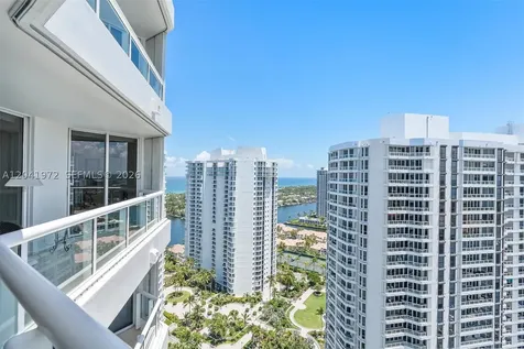 21205 Yacht Club Drive Aventura FL 33180