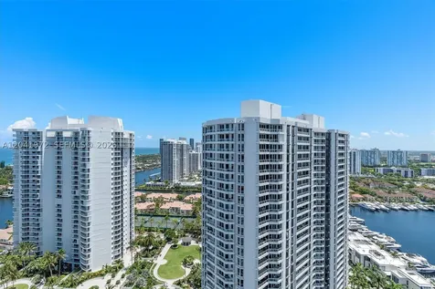 21205 Yacht Club Drive Aventura FL 33180