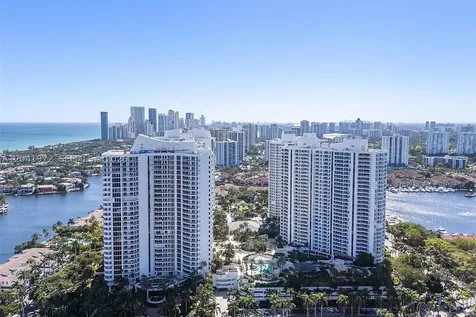 21205 Yacht Club Drive Aventura FL 33180