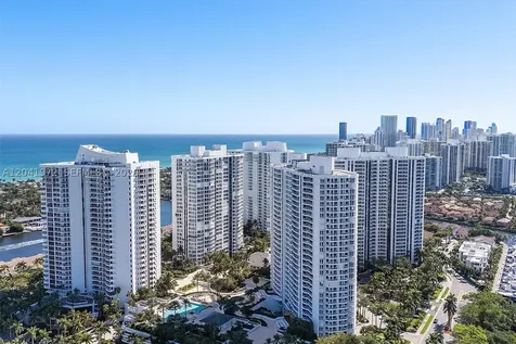 21205 Yacht Club Drive Aventura FL 33180