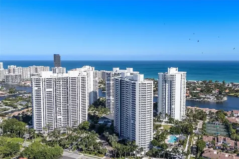 21205 Yacht Club Drive Aventura FL 33180