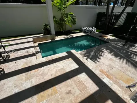 18975 Atlantic Boulevard Sunny Isles Beach FL 33160