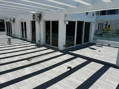18975 Atlantic Boulevard Sunny Isles Beach FL 33160