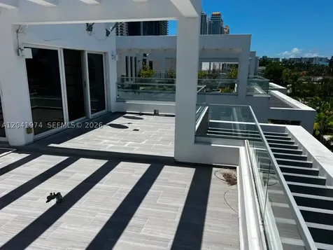 18975 Atlantic Boulevard Sunny Isles Beach FL 33160