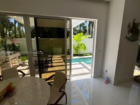 18975 Atlantic Boulevard Sunny Isles Beach FL 33160