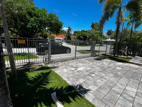 18975 Atlantic Boulevard Sunny Isles Beach FL 33160