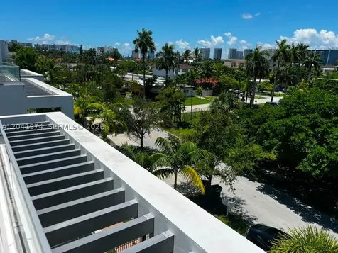 18975 Atlantic Boulevard Sunny Isles Beach FL 33160