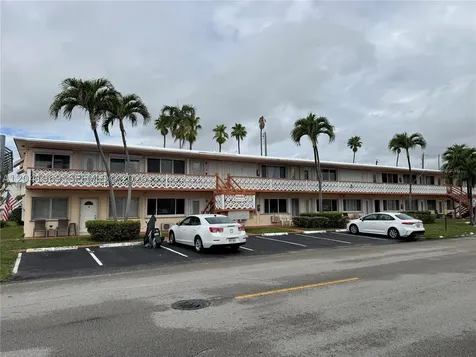 920 SW 11th Avenue Hallandale Beach FL 33009