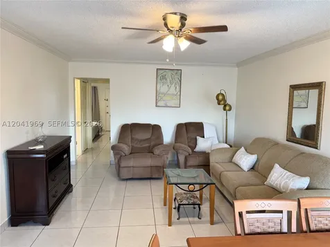 920 SW 11th Avenue Hallandale Beach FL 33009