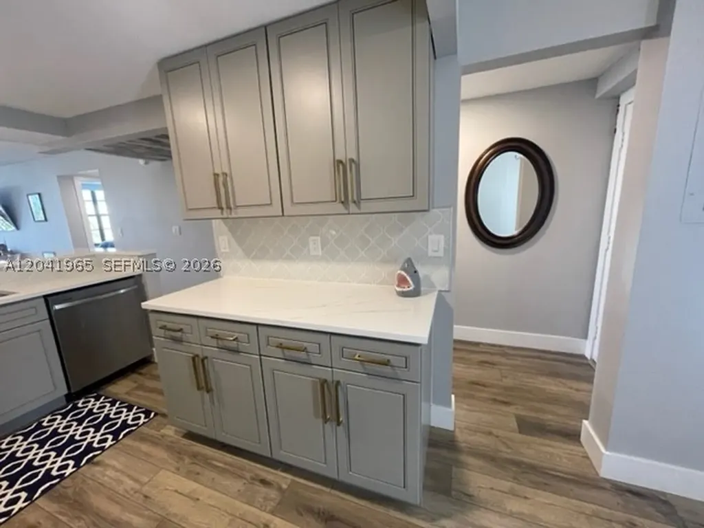 17 Royal Palm Way Boca Raton FL 33432