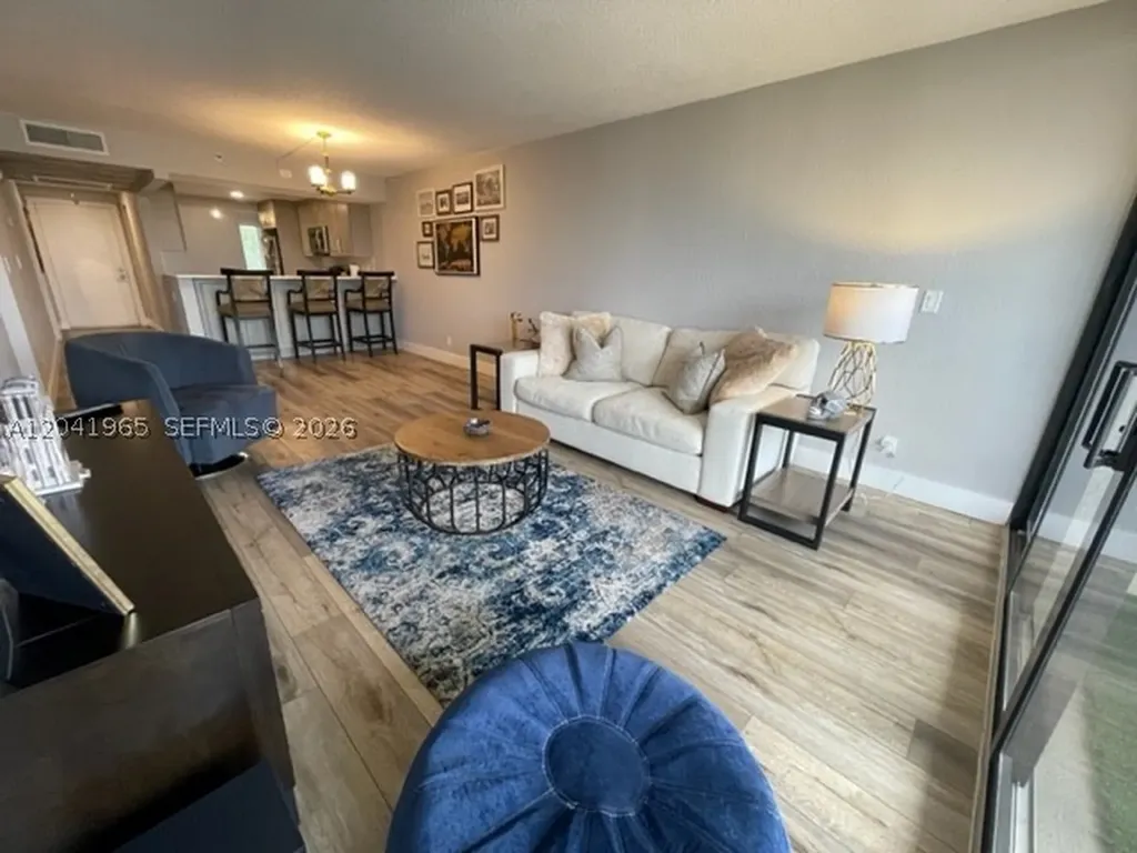 17 Royal Palm Way Boca Raton FL 33432
