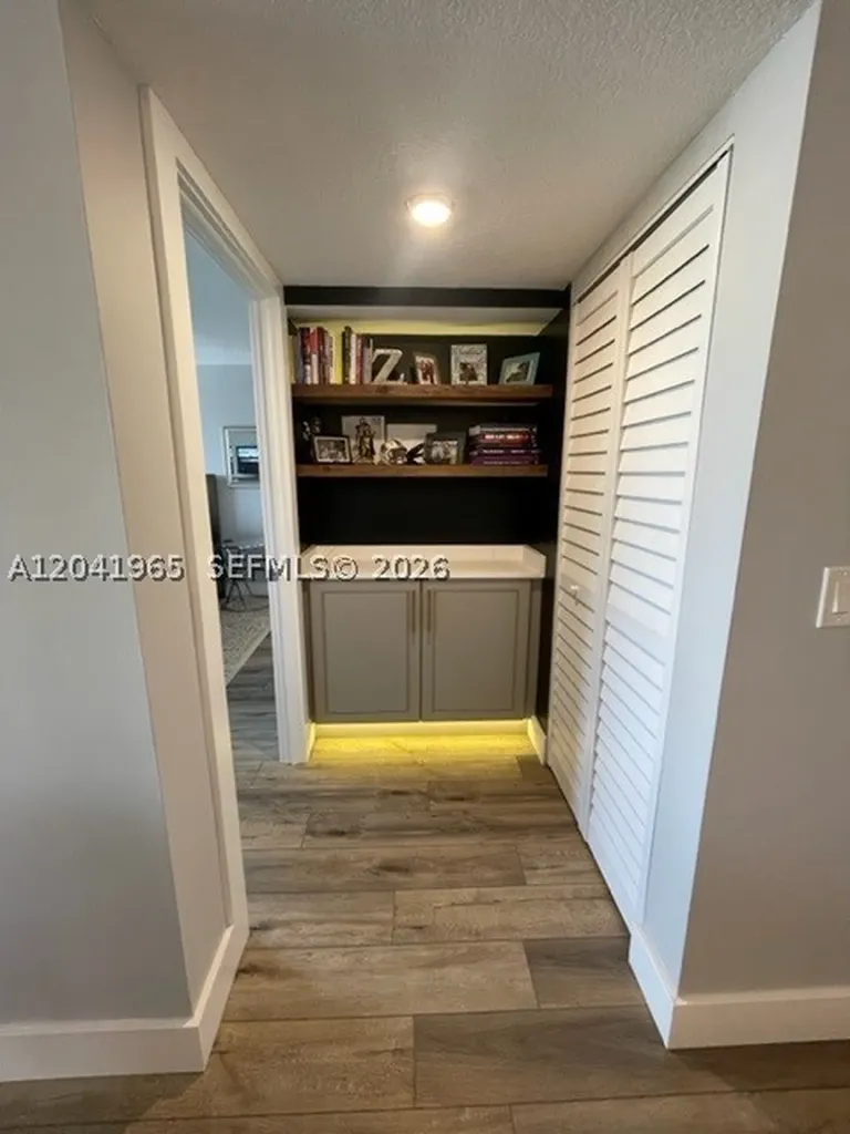 17 Royal Palm Way Boca Raton FL 33432