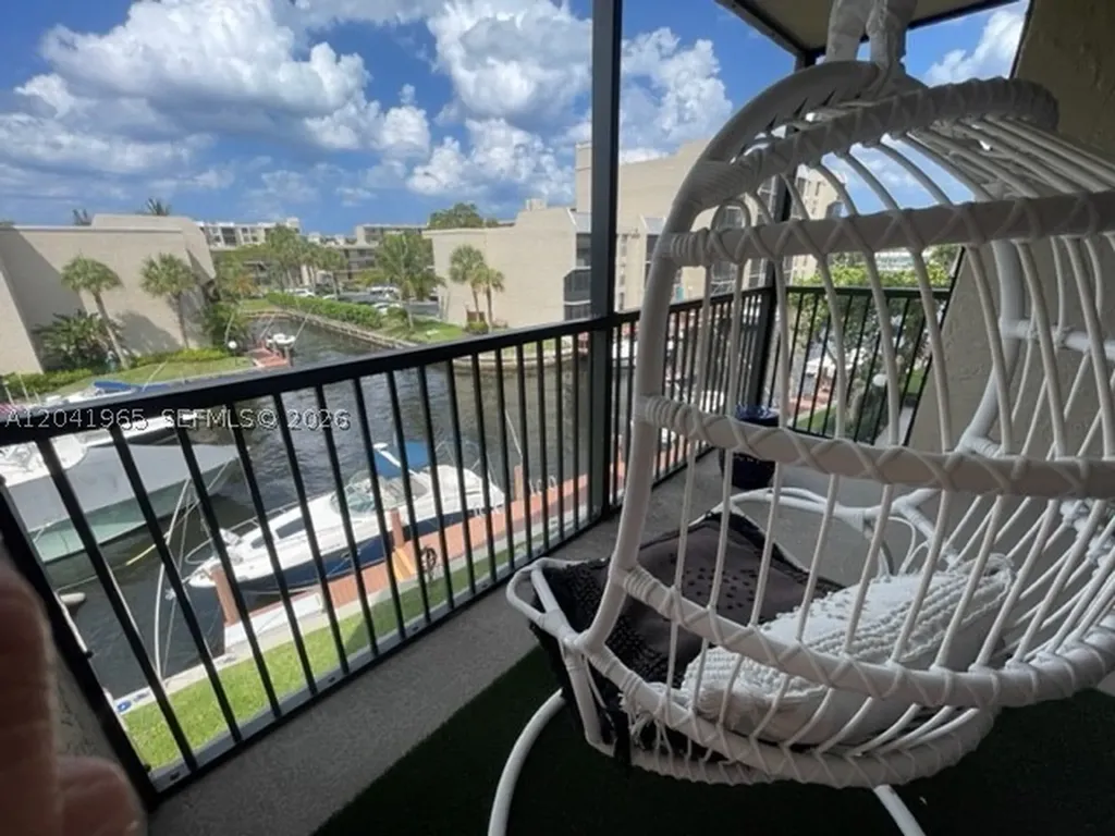 17 Royal Palm Way Boca Raton FL 33432