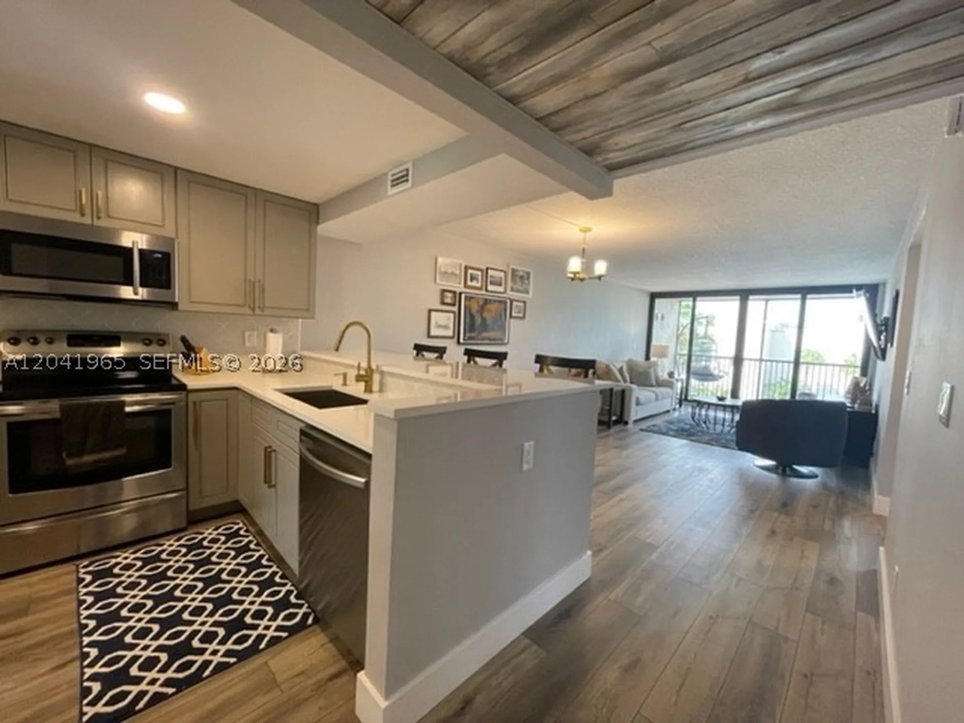17 Royal Palm Way Boca Raton FL 33432