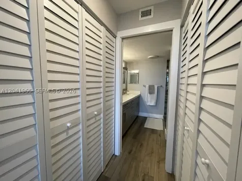 17 Royal Palm Way Boca Raton FL 33432